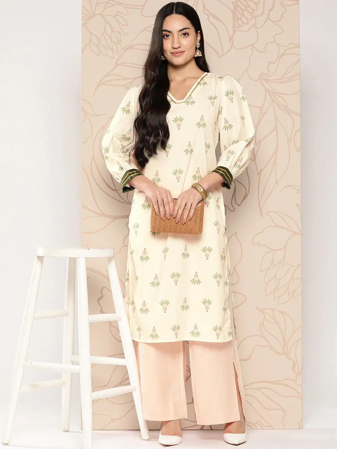 Jashvi Women Floral Printed Gotta Patti Crepe Kurta